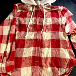 Woman’s American Eagle hooded flannel. Red and white checkered. Large